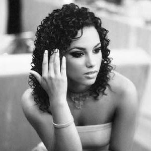 Alicia Keys video 3
